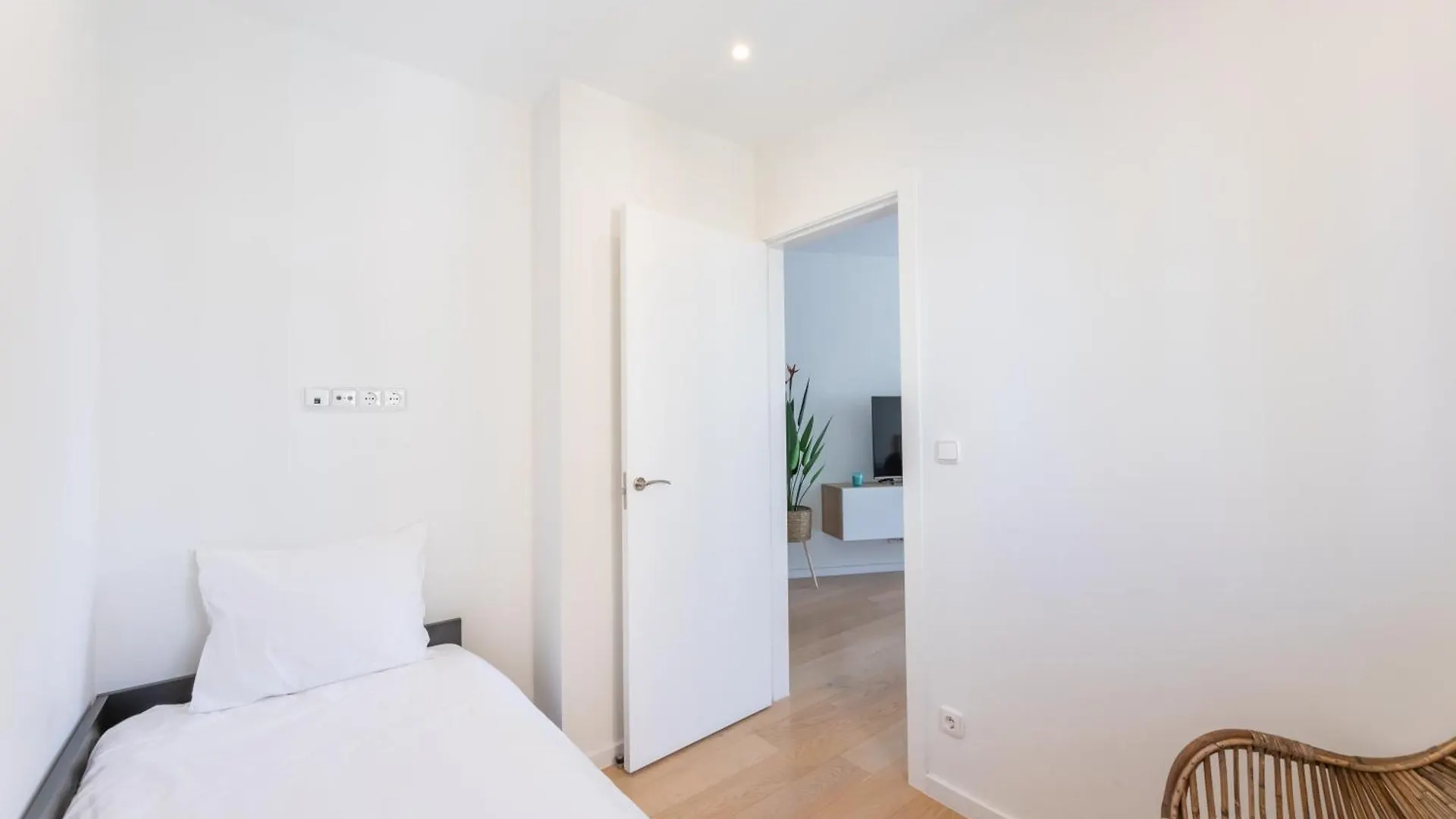 Stylish 2Bd Apt In The Centre 10 Minutes Away From The Beach Torremolinos